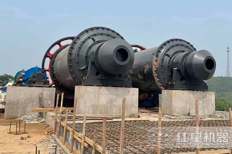 選鐵礦球磨機(jī)現(xiàn)場 選鐵礦球磨機(jī)現(xiàn)場