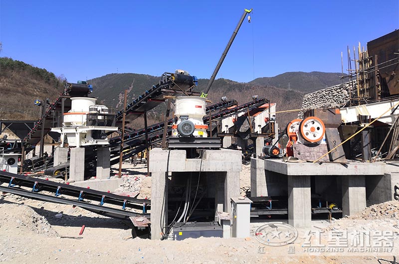 時處理一百方的花崗巖碎石機現(xiàn)場 時處理一百方的花崗巖碎石機現(xiàn)場