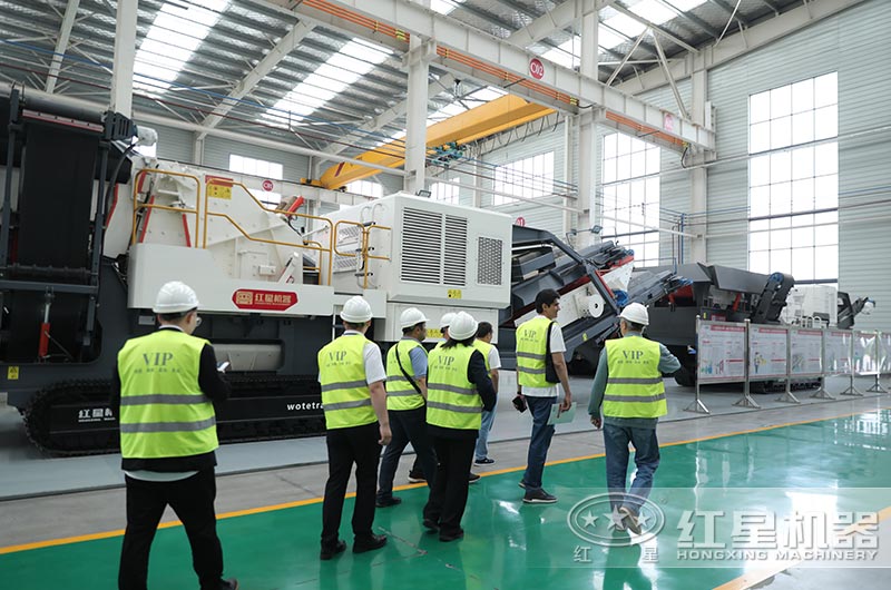 移動(dòng)破碎站常見(jiàn)類型，移動(dòng)破碎機(jī)生產(chǎn)廠家