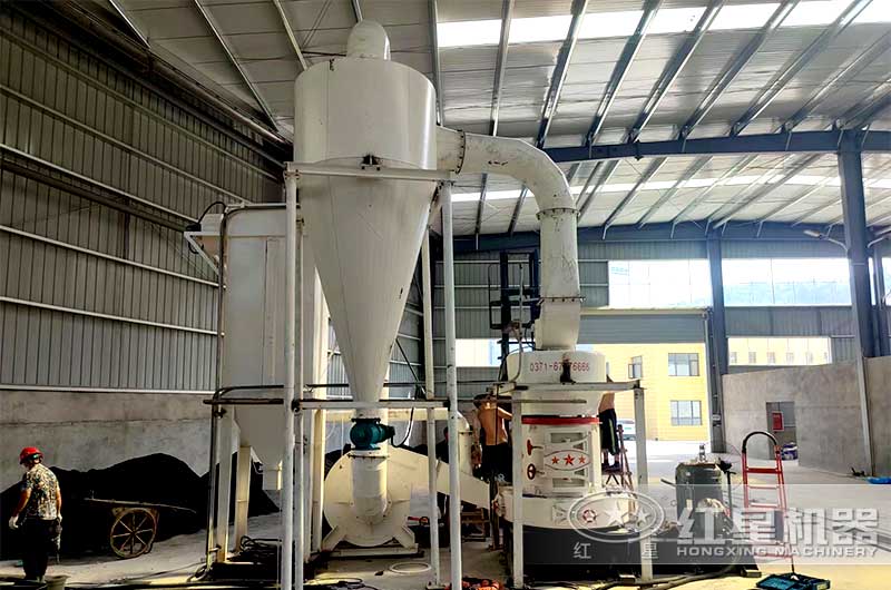 雷蒙磨粉機(jī)研磨安裝現(xiàn)場 雷蒙磨粉機(jī)研磨安裝現(xiàn)場