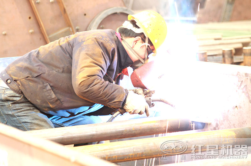 任勞任怨，只為你的一個(gè)認(rèn)可