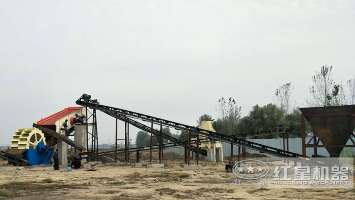 石頭粉碎成沙子用戶現(xiàn)場(chǎng)，有多種生產(chǎn)搭配可以選擇