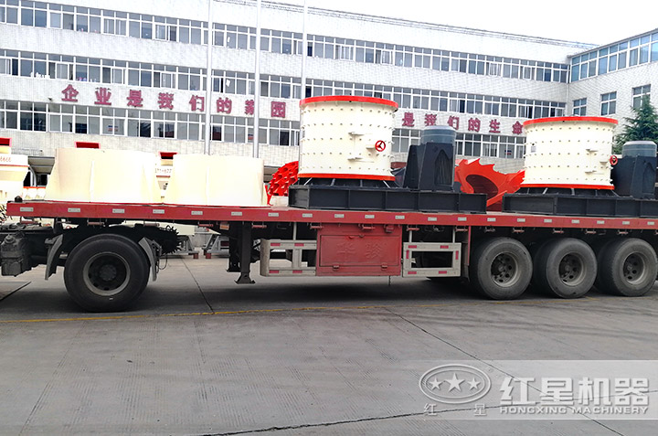 玻璃粉碎設(shè)備廠家發(fā)貨現(xiàn)場，快速投產(chǎn)用戶生產(chǎn)現(xiàn)場