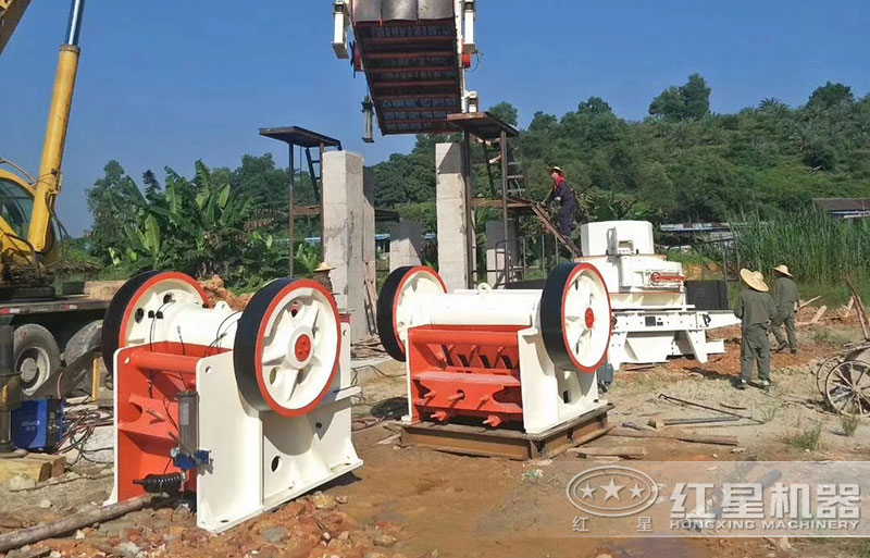 設(shè)備安裝、調(diào)試現(xiàn)場(chǎng)